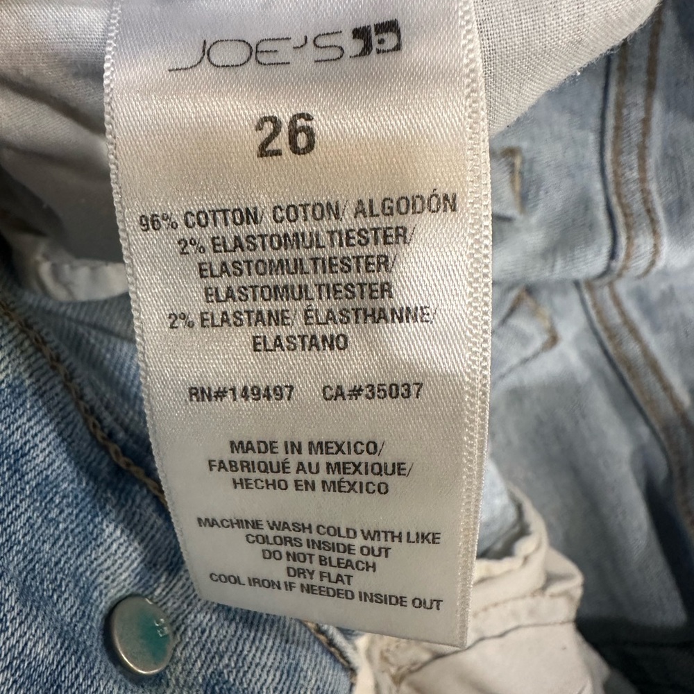 Joe's Jeans Women's Light Blue Cropped high rise Distressed Denim - Picture 3 of 9